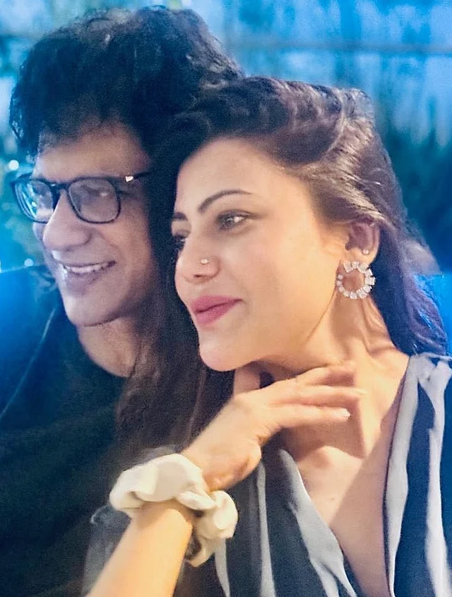 তাঁদের প্রেমময় সুন্দর মুহূর্তের ছবিগুলো সত্যিই অনুপ্রেরণাদায়ক