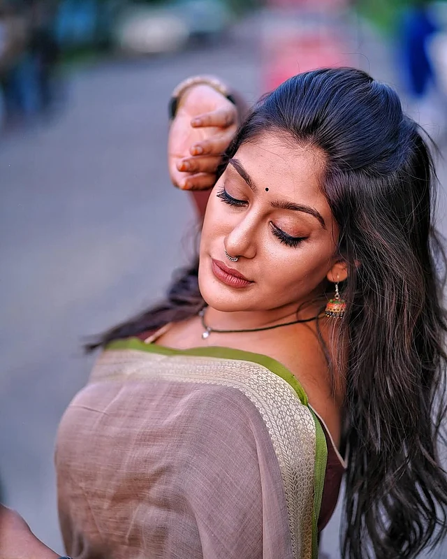 শাড়ি তাঁর সবচেয়ে প্রিয় পোশাক