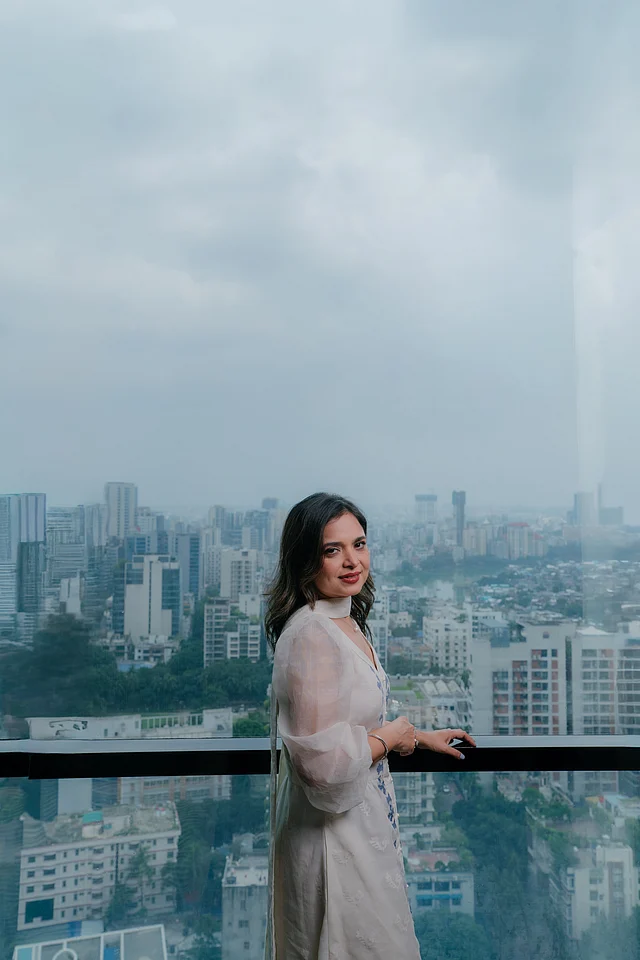 বইটি কিশোয়ারের কিছুটা আবেগেরও