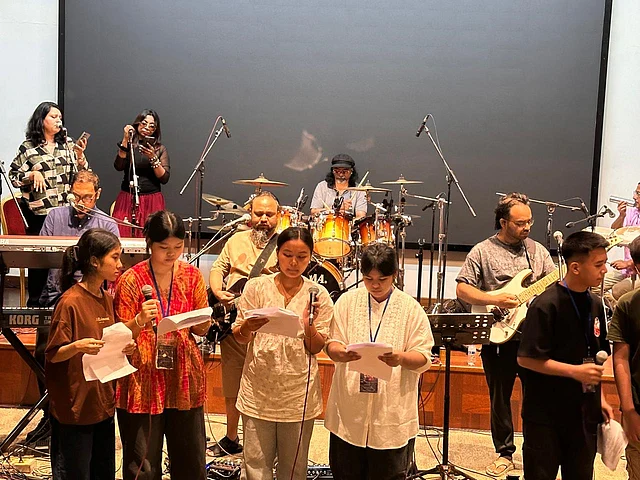 চলছে প্রস্তুতি