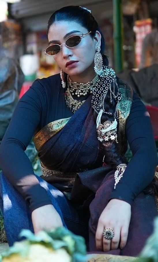ইনস্টাগ্রাম, টিকটক কিংবা রেড কার্পেট—সব জায়গাতেই ভিজ্যুয়ালি আকর্ষণীয়, ড্রামাটিক লুক দ্রুত নজর কাড়ে
