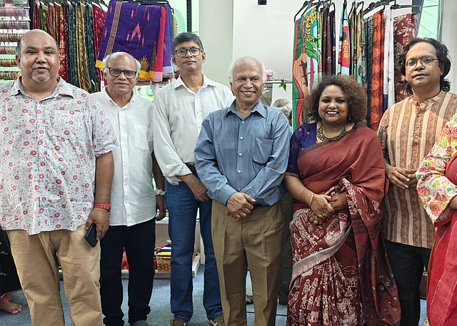 শুভেচ্ছায় মুখর উদ্বোধনী আয়োজনে সম্মানিত অতিথিবৃন্দ