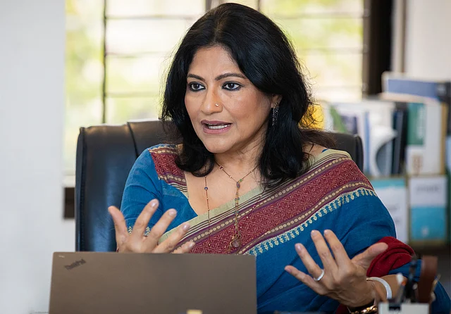 পরিবেশ বাঁচাতে নানাভাবে কাজ করে যাচ্ছেন রুনা খান