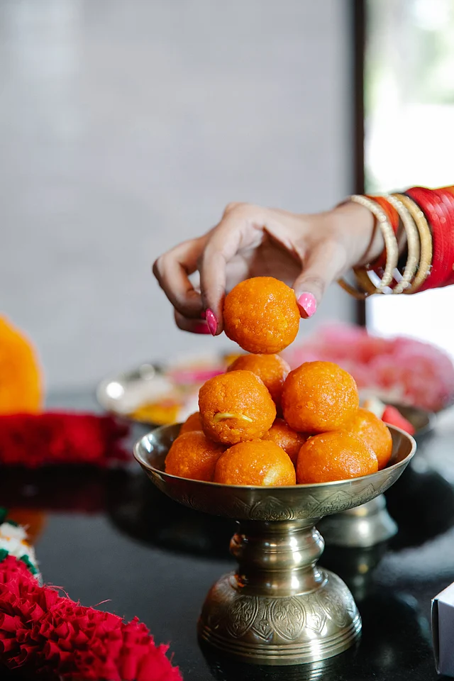 মিষ্টি খেলে সাময়িকভাবে ভাল লাগতে পারে