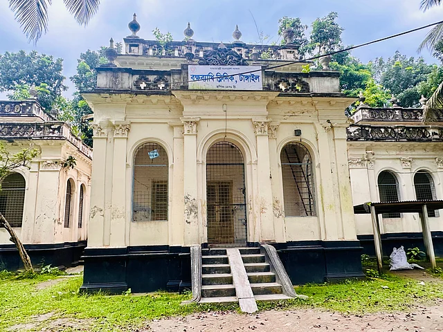 জাহ্নবী চৌধুরানীর করা টিবি ক্লিনিক