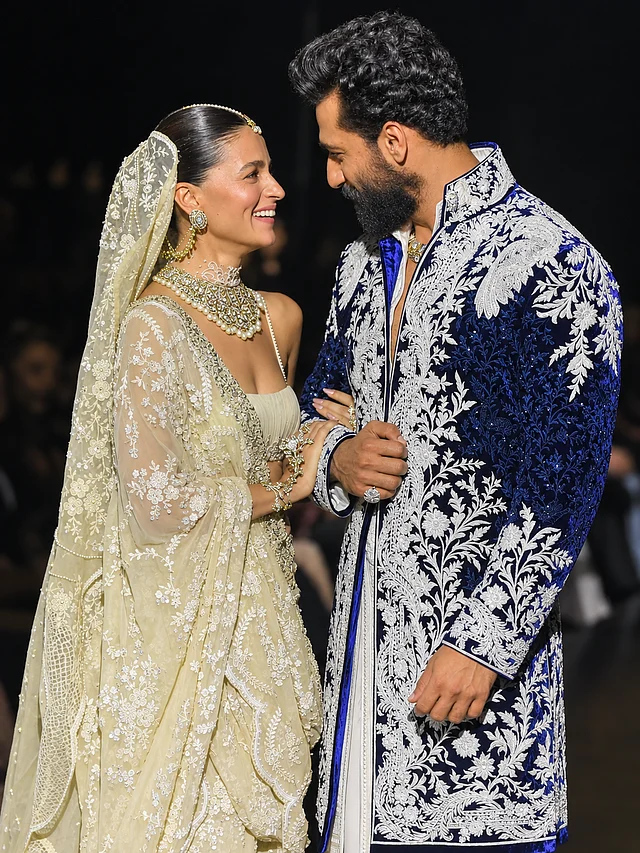 আসন্ন সিনেমার কেমিস্ট্রি ঝালিয়ে নিচ্ছেন এই আকর্ষণীয় অনস্ক্রিন জুটি