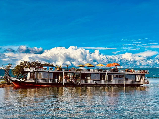 তরী ময়ূরাক্ষী হাউজবোট