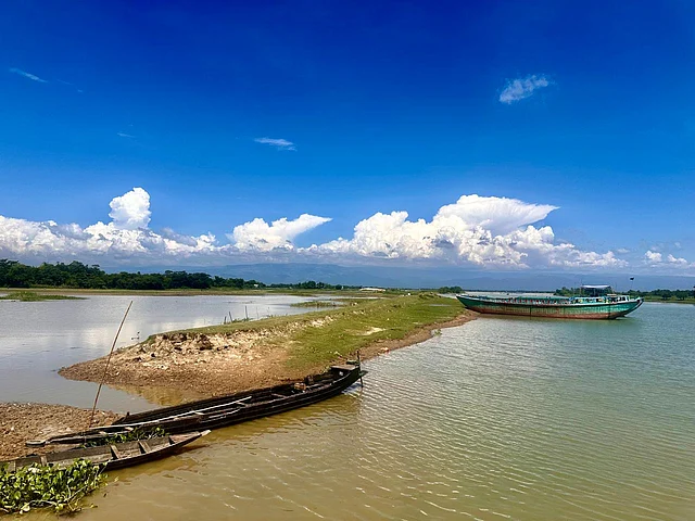 ইউএন ট্যুরিজমের তথ্য অনুযায়ী, বাংলাদেশে ছোট-বড় মিলিয়ে ৭০০টির বেশি নদী আছে।