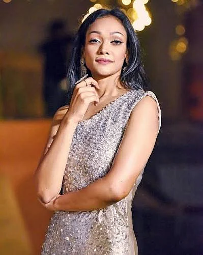 আজরা মাহমুদের হাতে রয়েছে পাঁচটি জাতীয় সৌন্দর্য প্রতিযোগিতার লাইসেন্স
