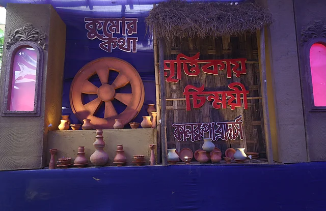 শিল্পী কতকিছুই সৃষ্টি করেন মাটি দিয়ে