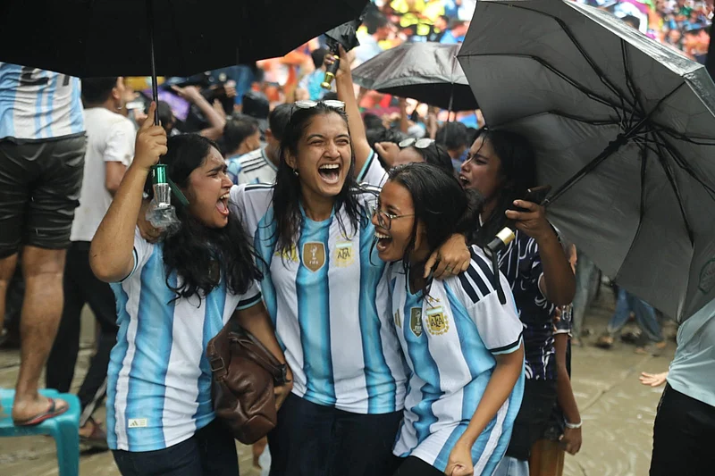 Argentina fans celebrate their team's victory over Switzerland at Dhaka University's TSC on Saturday, 11 July 2026.