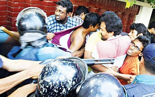When the Gonojagoron Mancha activists convened for a rally at Shahbag, police baton charged to disperse them. Photo: Prothom Alo