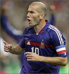 Zinedin Zidane leads France to first World Cup victory in 1998. Photo: AFP