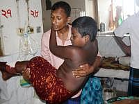 Bullet-hit boy Sourav is now under treatment at Rangpur Medical College Hospital. Photo: Prothom Alo