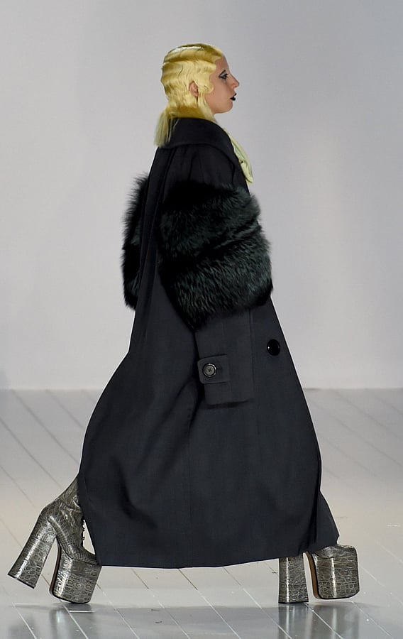Lady Gaga walks the runway as she displays the fashion of Marc Jacobs 18 February at the Park Avenue Armory during the Fall 2016 New York Fashion Week. Photo: AFP