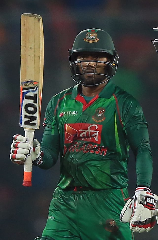 Bangladesh cricketer Imrul Kayes celebrates a half century (50 runs) during the first one day international (ODI) cricket match between Bangladesh and England at the Sher-e-Bangla National Cricket Stadium in Dhaka on 7 October, 2016. Photo: AFP