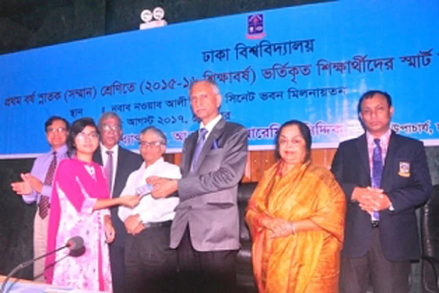 Dhaka University vice chancellor professor Arefin Siddique inaugurated the card distribution process at a function at Nawab Nabab Ali Chowdhury Senate Bhaban. Photo: UNB