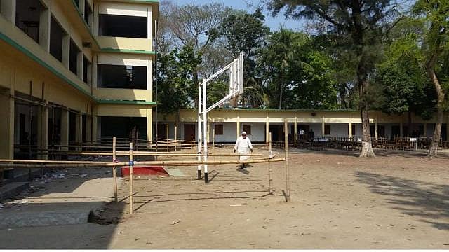 Just a few voters are seen at Azim Uddin High School polling centre in Kishoreganj town. Tafsilul Aziz took this photo around 9:30am on Sunday.