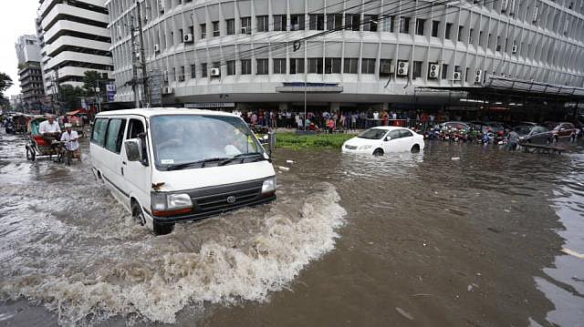 Waterlogging in Karwan Bazar area in the capital. Photo: Dipu Malakar