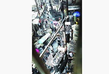 নিমতলীর ভয়াবহ আগুনে পুড়ে যাওয়া ঘরবাড়ি