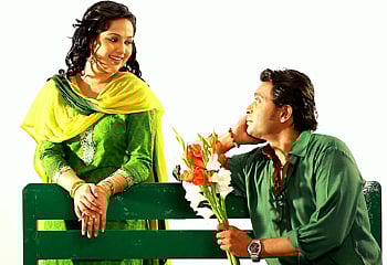 ‘নীল রঙের গল্প’ নাটকের দৃশ্যে নাদিয়া ও আনিসুর রহমান মিলন