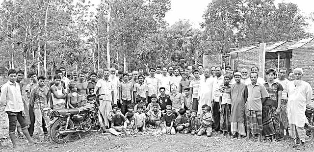 বাংলাদেশের ভেতরে ভারতের এই ছিটমহলবাসীদের কষ্টের কথা কি ভুলে গেছেন মমতা?