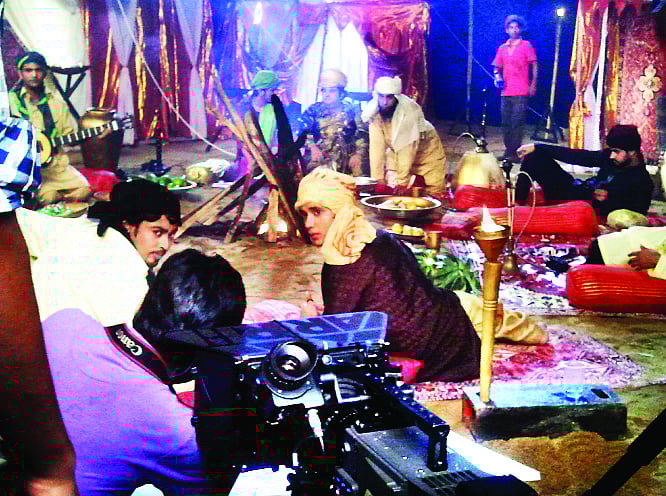 শুটিংয়ের দৃশ্য: মরুভূমিতে চলে এলাম নাকি!