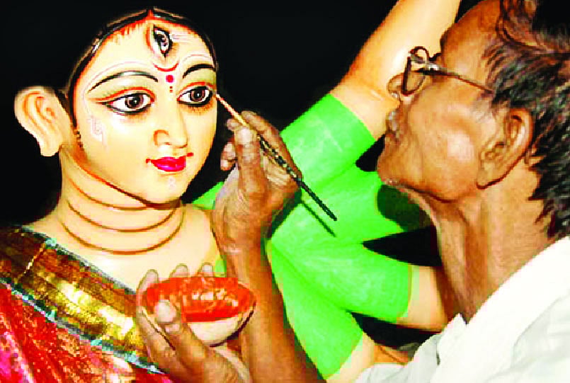 ‘তোমারে যেন আরও সুন্দর বানাইতে পারি’