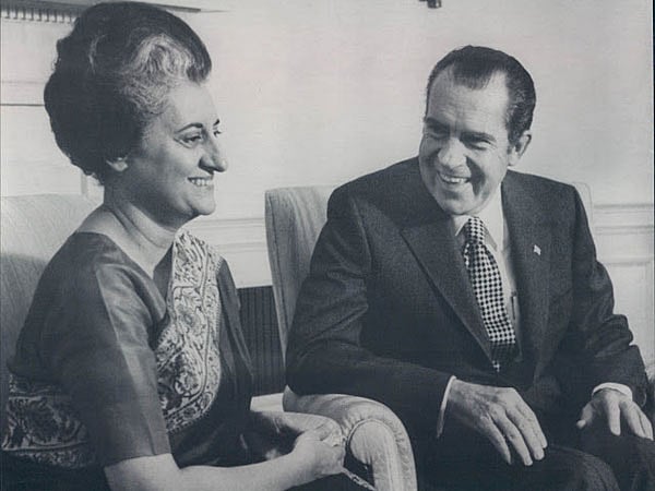 দিল্লিতে ইন্দিরা গান্ধীর সঙ্গে বৈঠককালে মার্কিন প্রেসিডেন্ট রিচার্ড নিক্সন