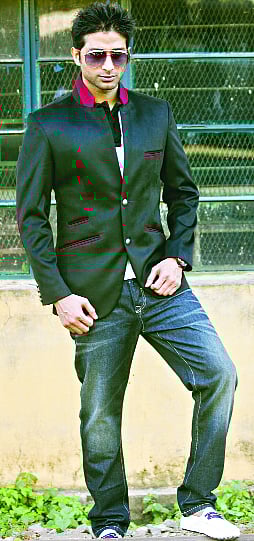 ক্যাজুয়াল বা ফরমাল—দুই উপলক্ষেই চলবে এমন ব্লেজার