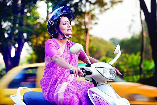 অভিনয়শিল্পী অপি করিমের মতো বাইক আপনার আত্মবিশ্বাসও বাড়িয়ে দেবে। ছবি: কবির হোসেন