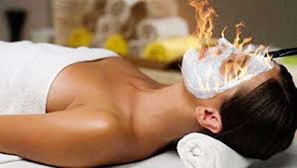 মুখের ওপর আগুন