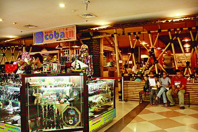 কেনাকাটা করে আনন্দ পাবেন