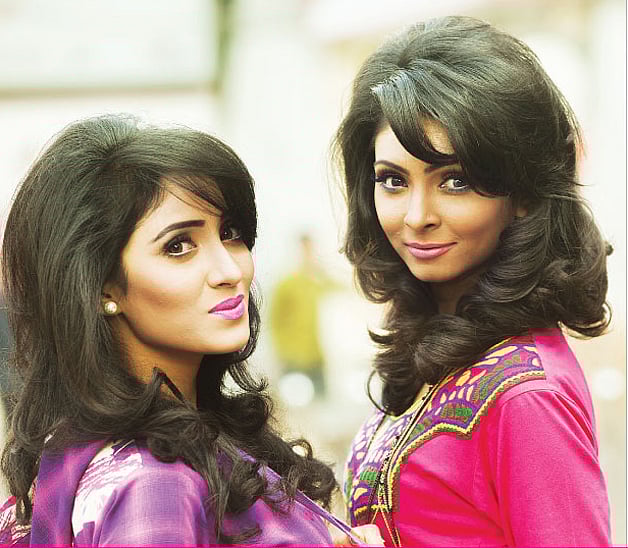 লিপস্টিকে থাকবে নিওন রঙের প্রাধান্য