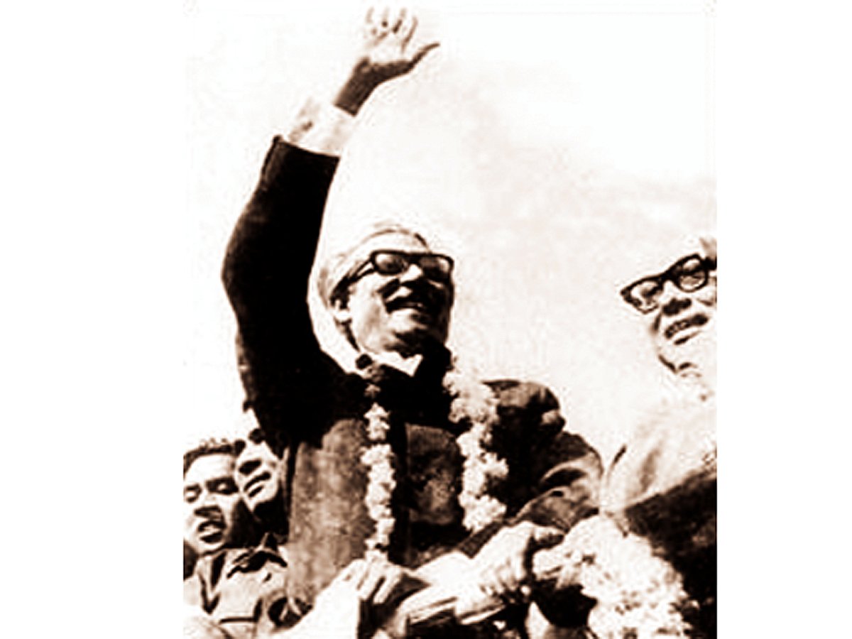 বঙ্গবন্ধুর স্বদেশ প্রত্যাবর্তন দিবস আজ