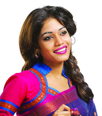 সুচিত্রা সেনের সাজে একালের তরুণী। মডেল: ইশা