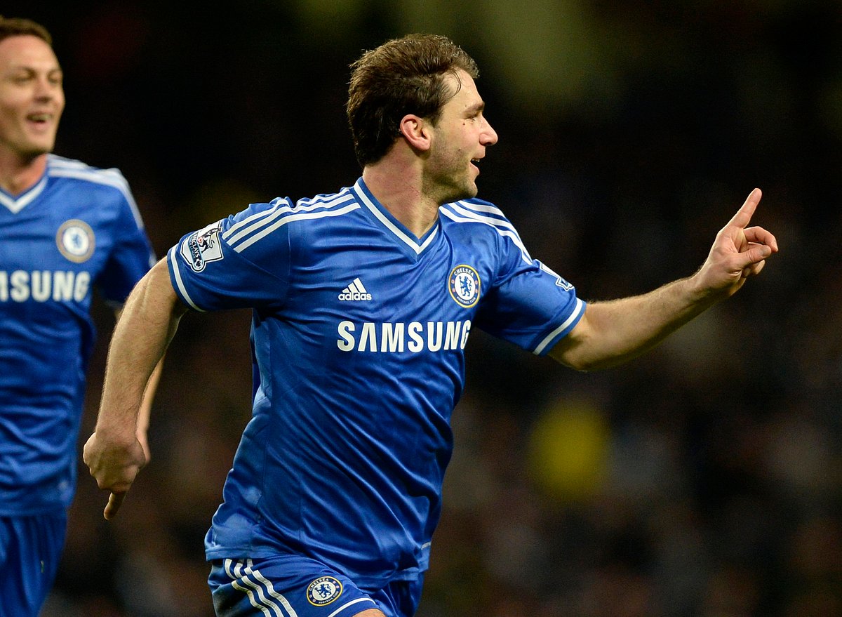 ম্যাচের একমাত্র গোলটি করার পর উল্লাসে মেতেছেন ব্রানিস্লাভ ইভানোভিচ। ছবি: রয়টার্স