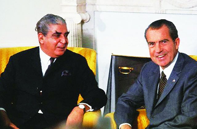 পাকিস্তানের প্রেসিডেন্ট ইয়াহিয়া খান ও যুক্তরাষ্ট্রের প্রেসিডেন্ট রিচার্ড নিক্সন