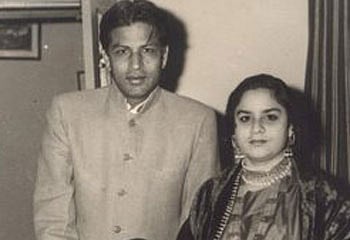 শাহরুখের বাবা-মা