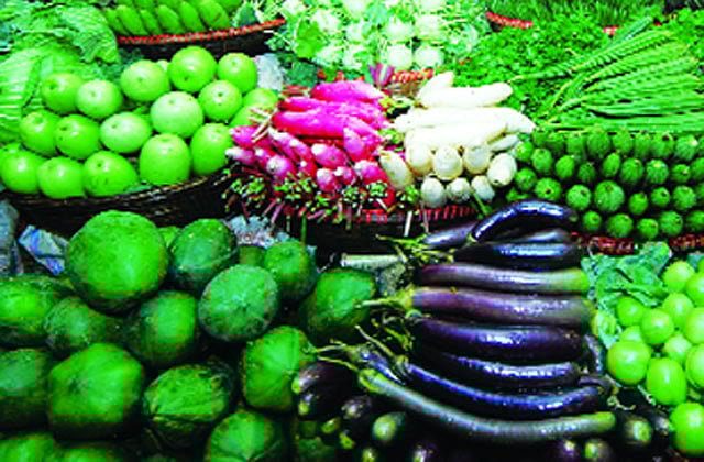 আঁশযুক্ত সবজি-ফলমূল সব সময়ই পাওয়া যায়
