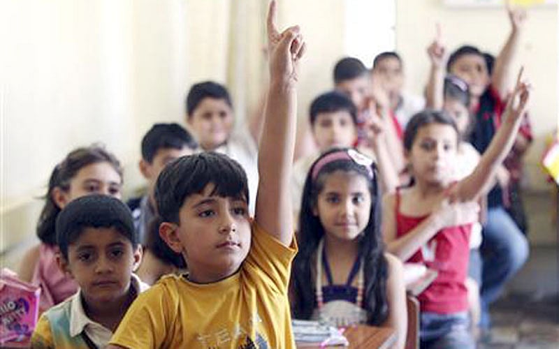 শিশুদের অনেক সরল প্রশ্নের জবাবে আমরা সব সময় সত্য কথা বলতে পারি না! প্রতীকী এই ছবিটি রয়টার্স থেকে নেওয়া।