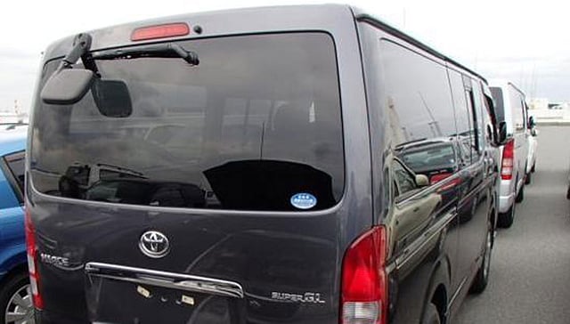 কালো গ্লাসযুক্ত এ ধরনের গাড়িতে অপহরণ ও গুমের ঘটনা ঘটছে বলে স্বরাষ্ট্র মন্ত্রণালয় মনে করছে। ছবি : সংগৃহীত