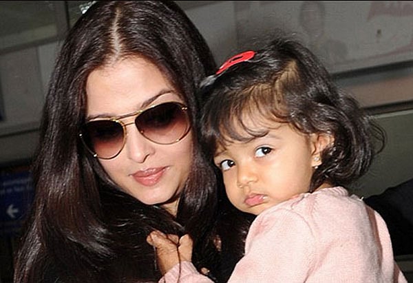 ঐশ্বরিয়া রাই বচ্চনের কোলে তাঁর একমাত্র মেয়ে আরাধ্য বচ্চন