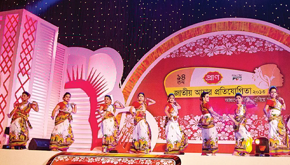 নাচের মাধ্যমে উঠে আসে বাঙালি নারীর জীবনযাপন ৷ ছবি: সৈকত ভদ্র