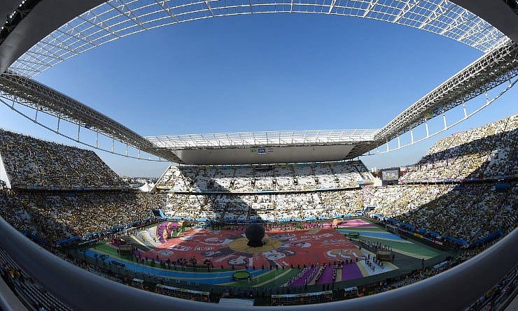 সাও পাওলোর করিন্থিয়ানস অ্যারেনায় জমাকালো অনুষ্ঠানের মাধ্যমে শুরু হলো ফুটবল মহাযজ্ঞের। ছবি: এএফপি।