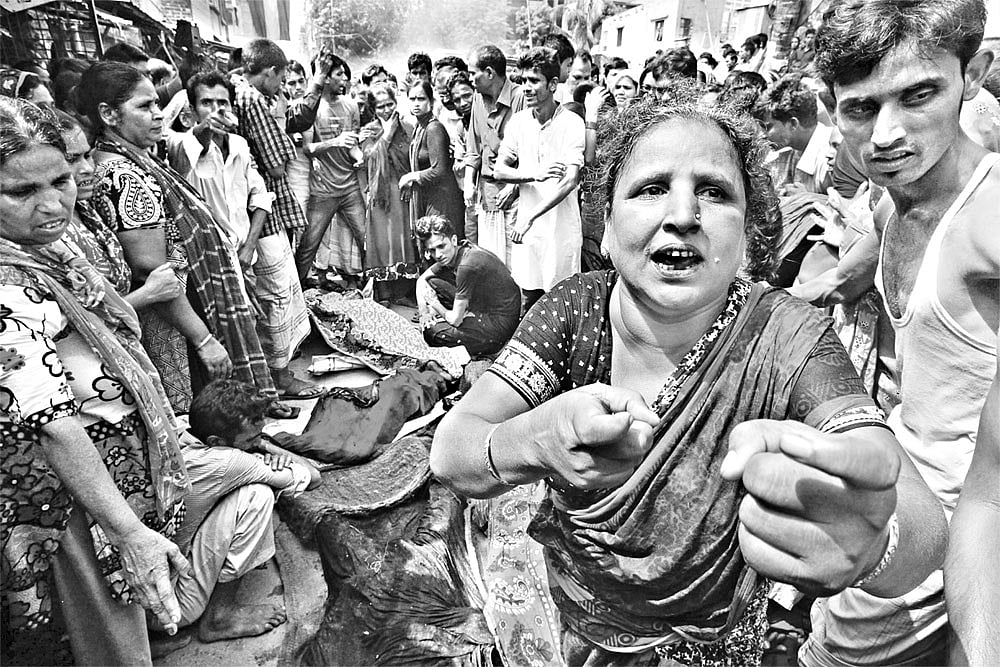 বিহারি ক্যাম্পে হামলা–আগুন