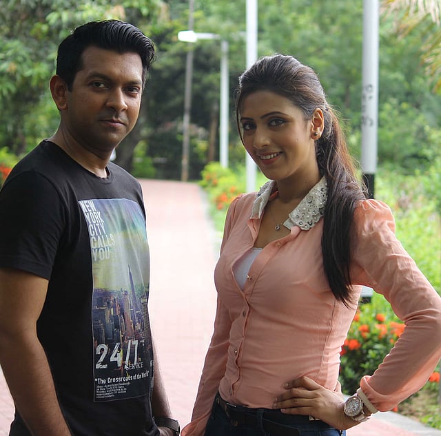 উদ্দেশ্য নাটকের দৃশ্যে তাহসান ও মিম