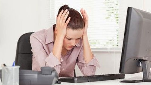 অল্প বয়সেই কাজের চাপে বেশি ব্যস্ত হয়ে যান