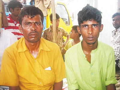 আলী জব্বার ও তাঁর ছেলে আনোয়ার হোসেন