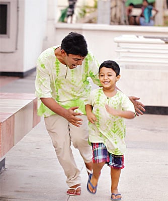 বাপ-বেটার দৌড়!